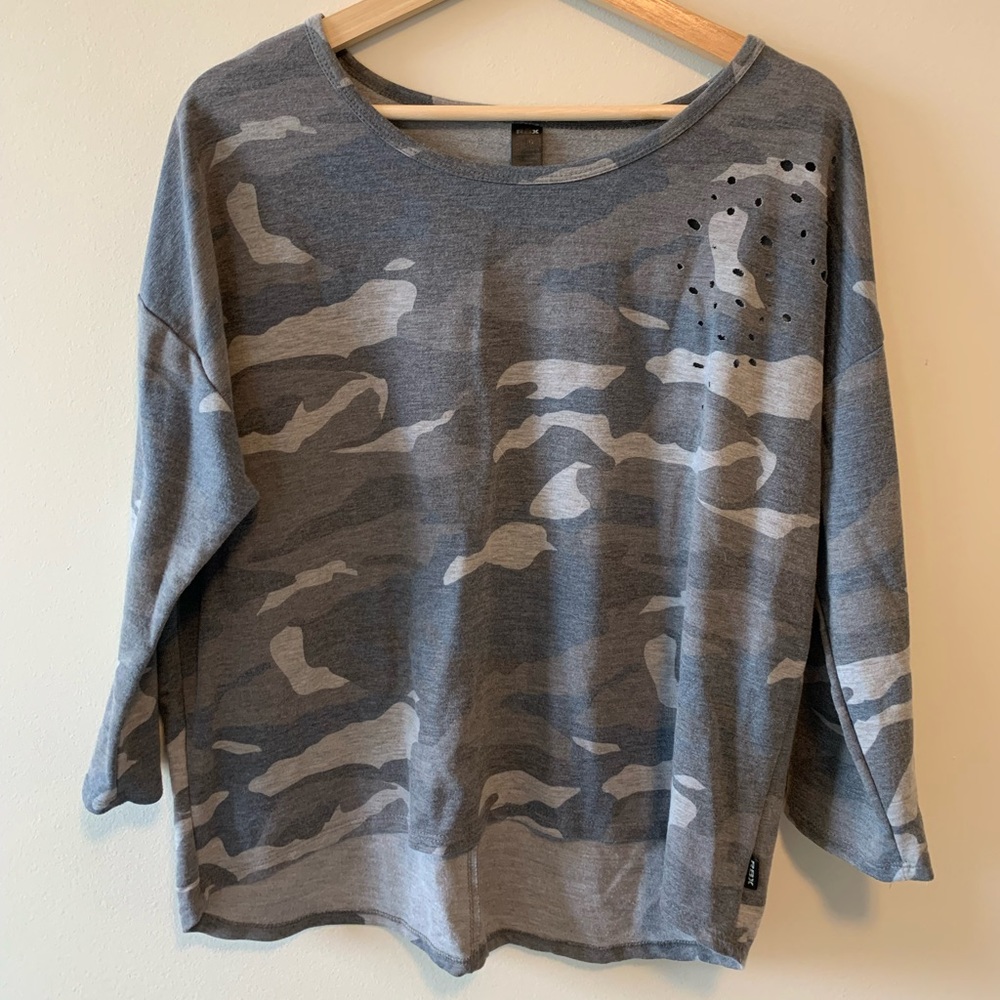 Cute Camo Top With Shoulder Detailing!!